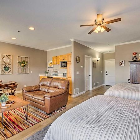 Large, Cozy Midway Studio With Mountain Views! Extérieur photo